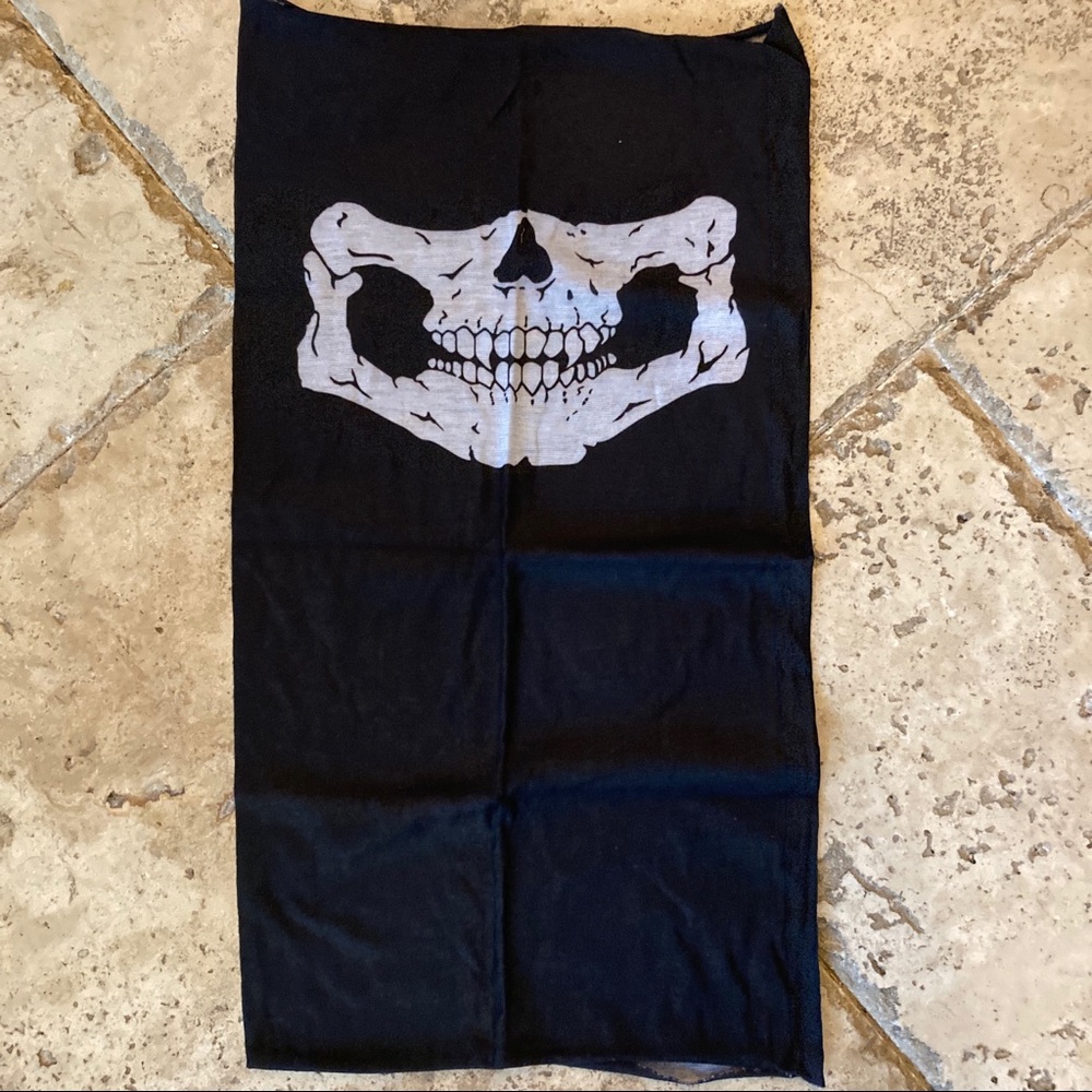 Skull Mouth Neck Gaiter